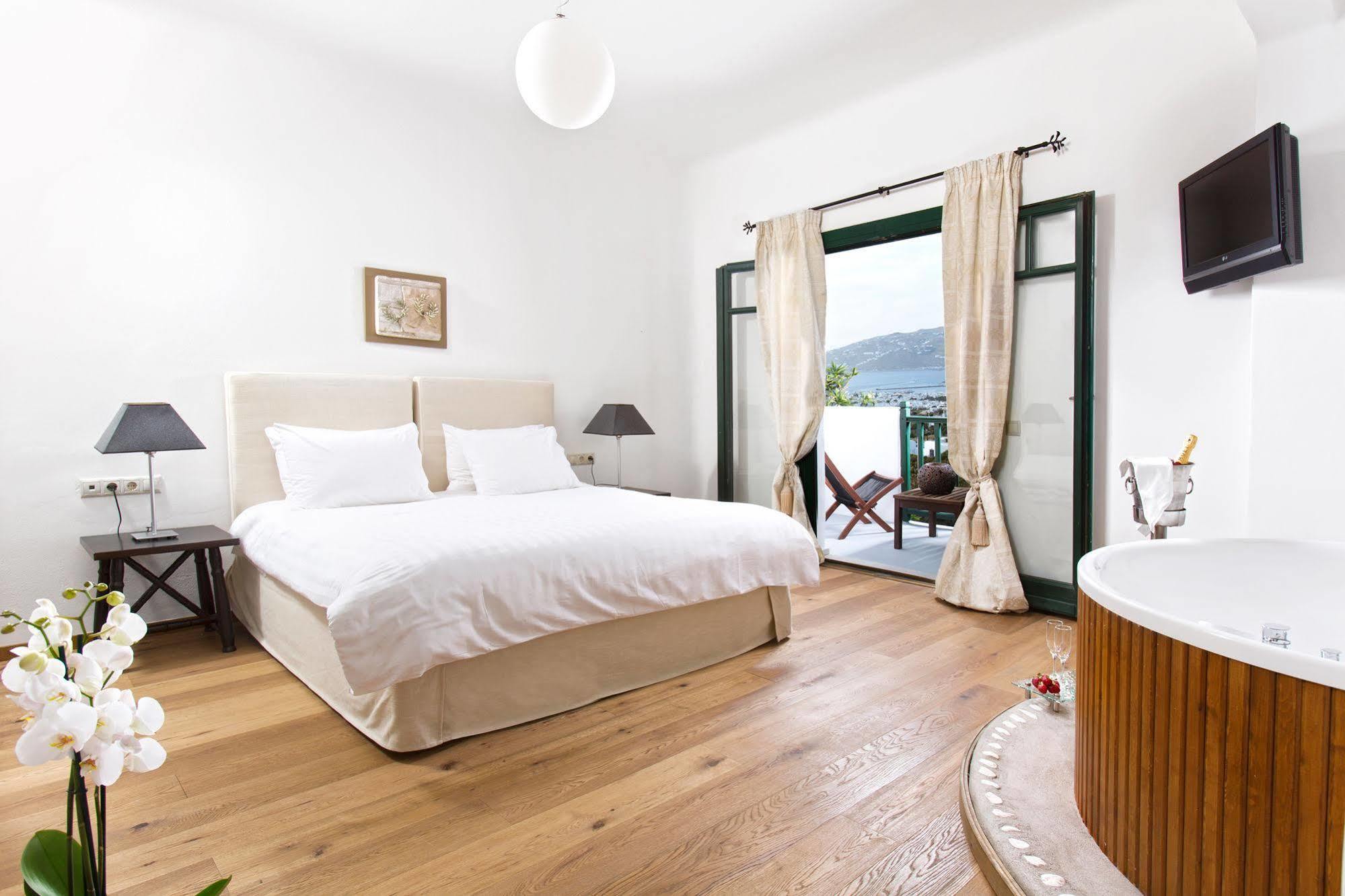 Tharroe Of Mykonos Boutique Hotel
